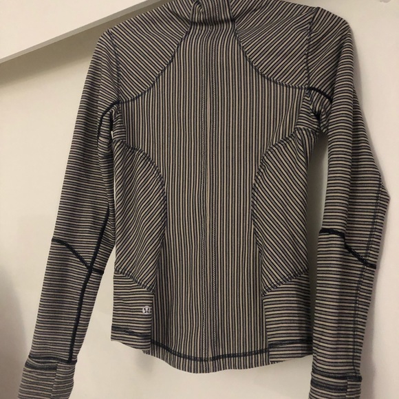 🍋 Lululemon 🍋 zip up - Picture 3 of 4